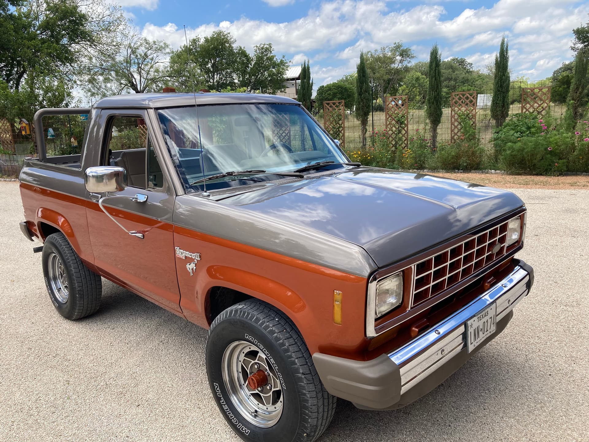 Customized Bronco II  XLT For Sale