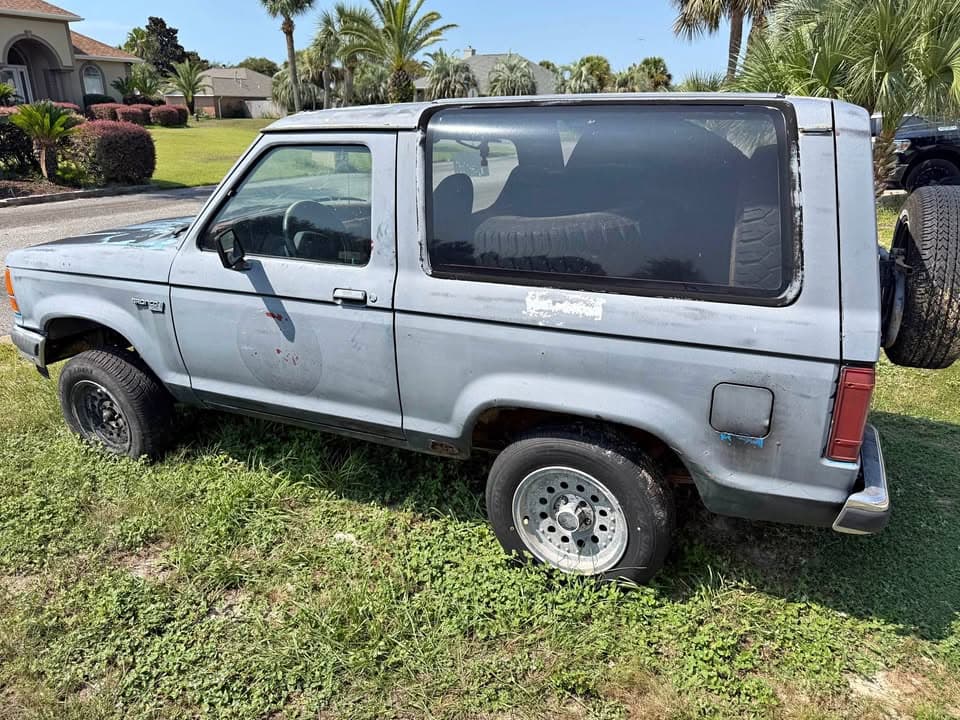 1989 Ford Bronco 2
